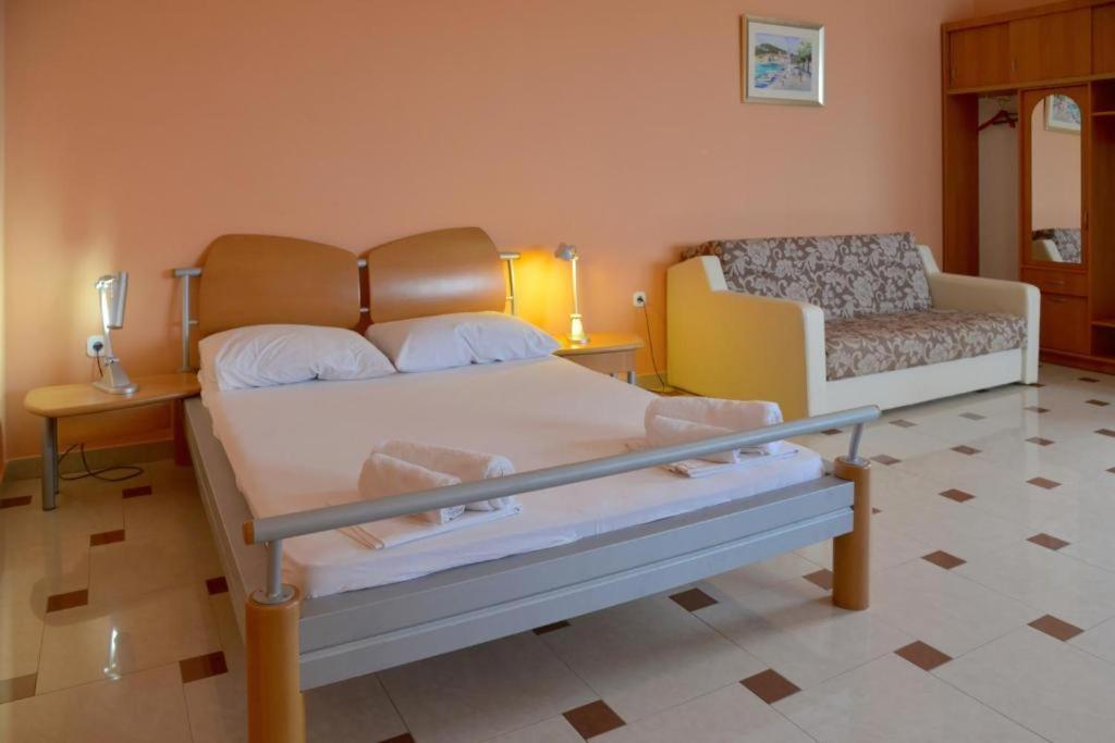 Oasis Blue Apartment Primošten Екстериор снимка